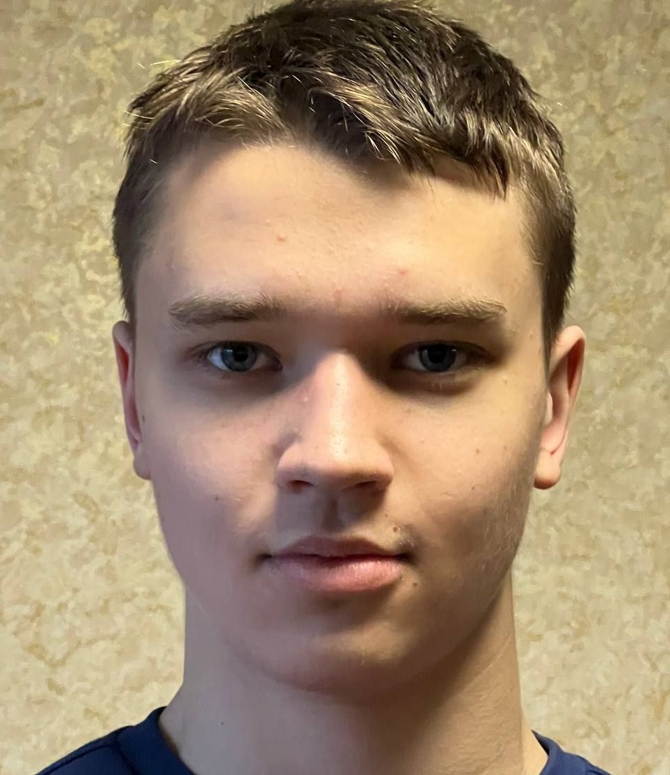 Максим Пинязик
